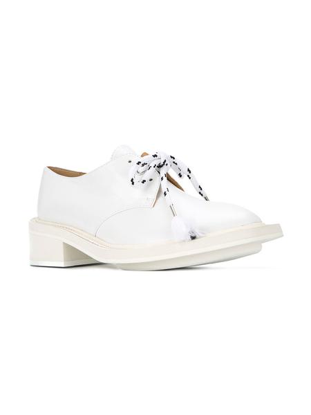 10 пар белой обуви, без которой вам не обойтись этим летом